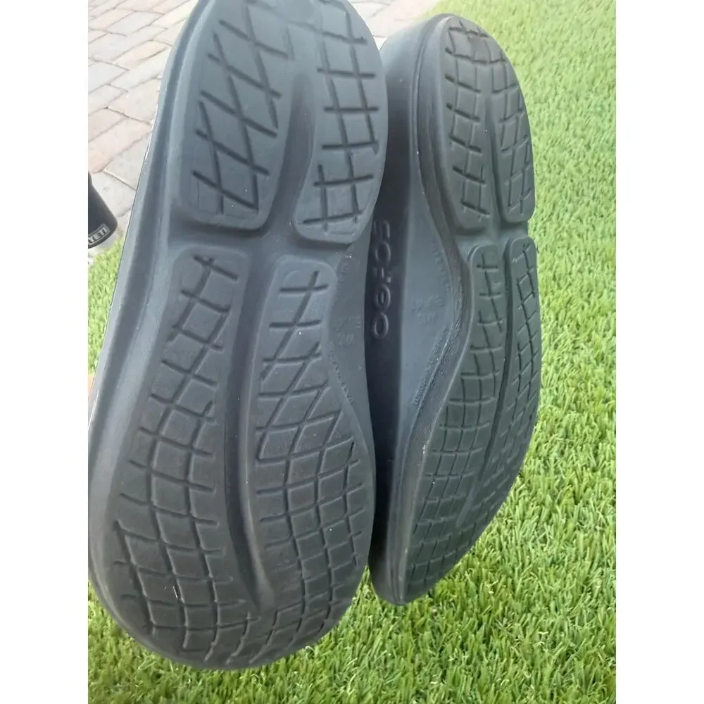 OOFOS OOlala Limited Recovery Flip Flops Black Geo White Women Sz 10